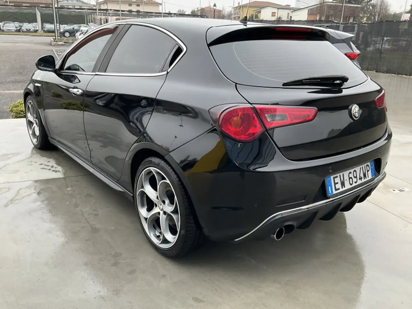 Alfa Romeo Giulietta 2.0 JTDm-2 150 CV Sprint Noir - 2