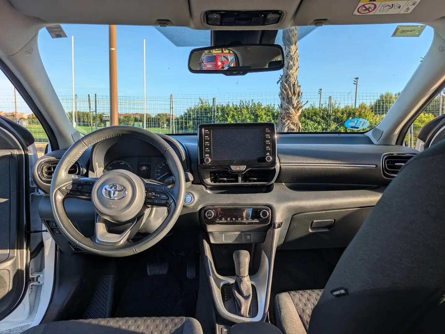 Toyota Yaris Yaris híbrido 120H 1.5 Active Tech Active Tech Blanco - 2