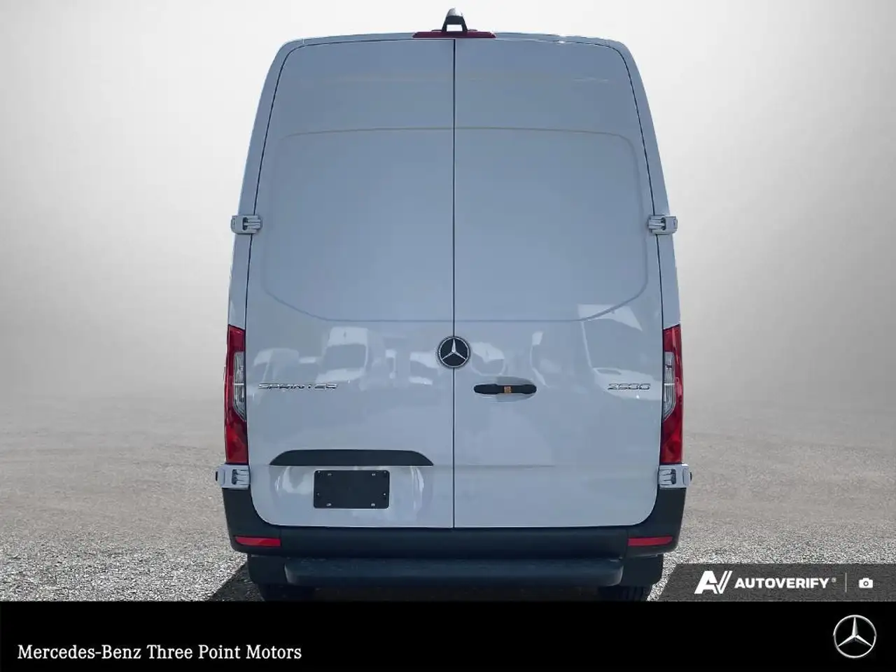 Mercedes-Benz Sprinter снимка Mercedes-Benz Sprinter