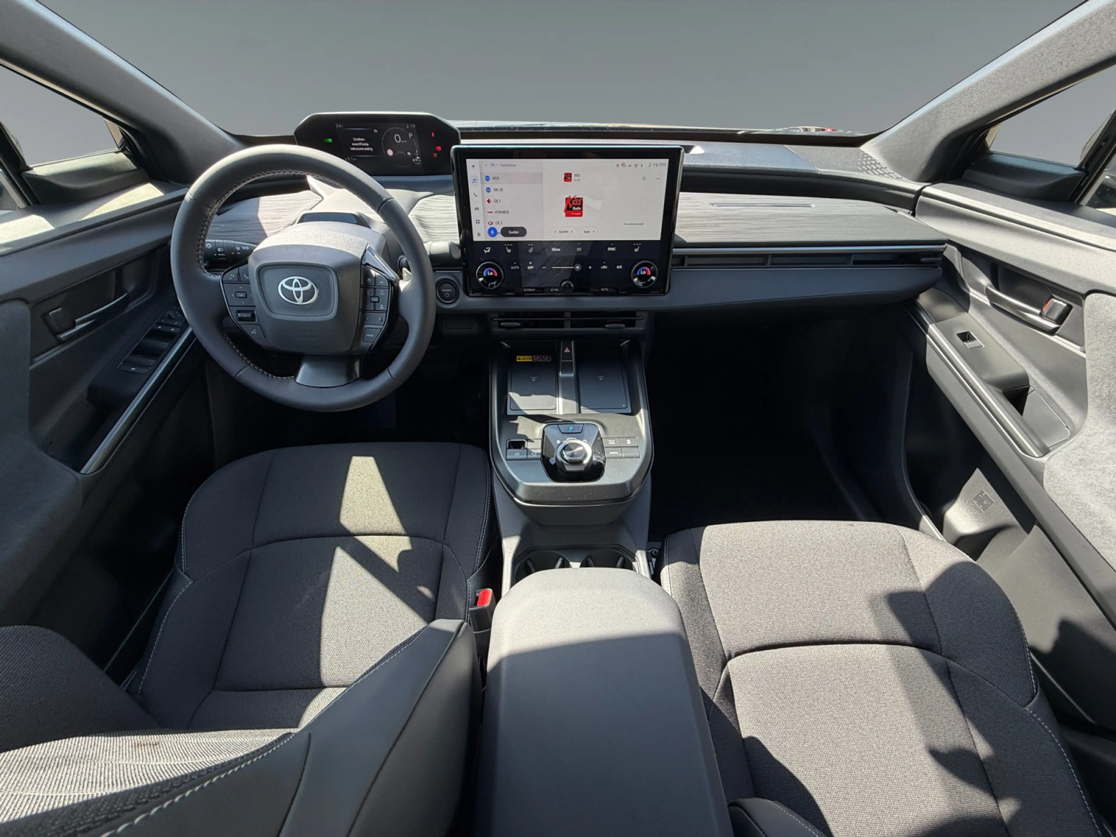 Toyota C-HR+ Toyota C-HR+ 5-Türer Teamplayer Elektromotor / 77 — photo 10