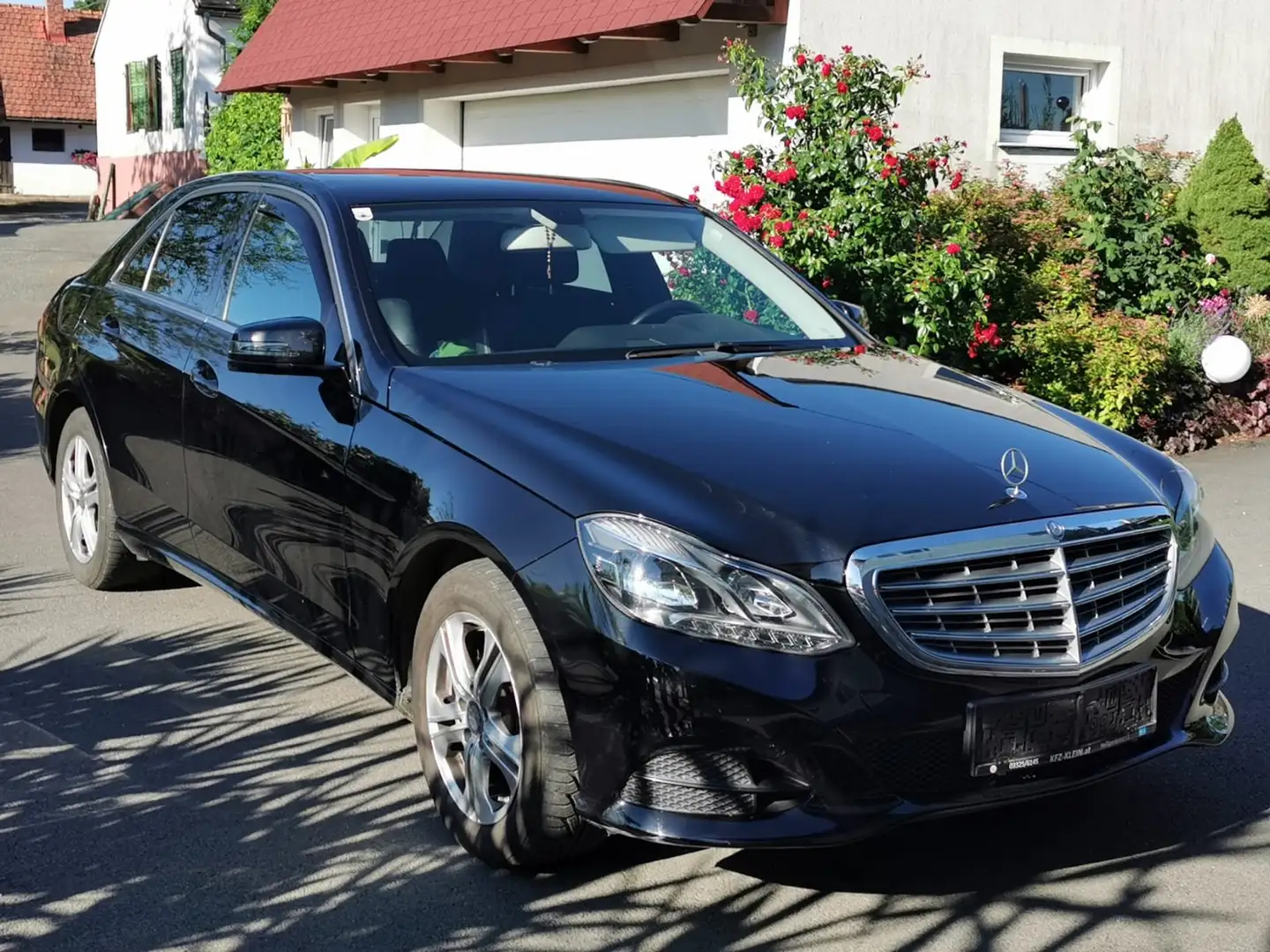 Mercedes-Benz E 200 E 200 Diesel BlueTEC A-Edition Aut. A-Edition Schwarz - 2