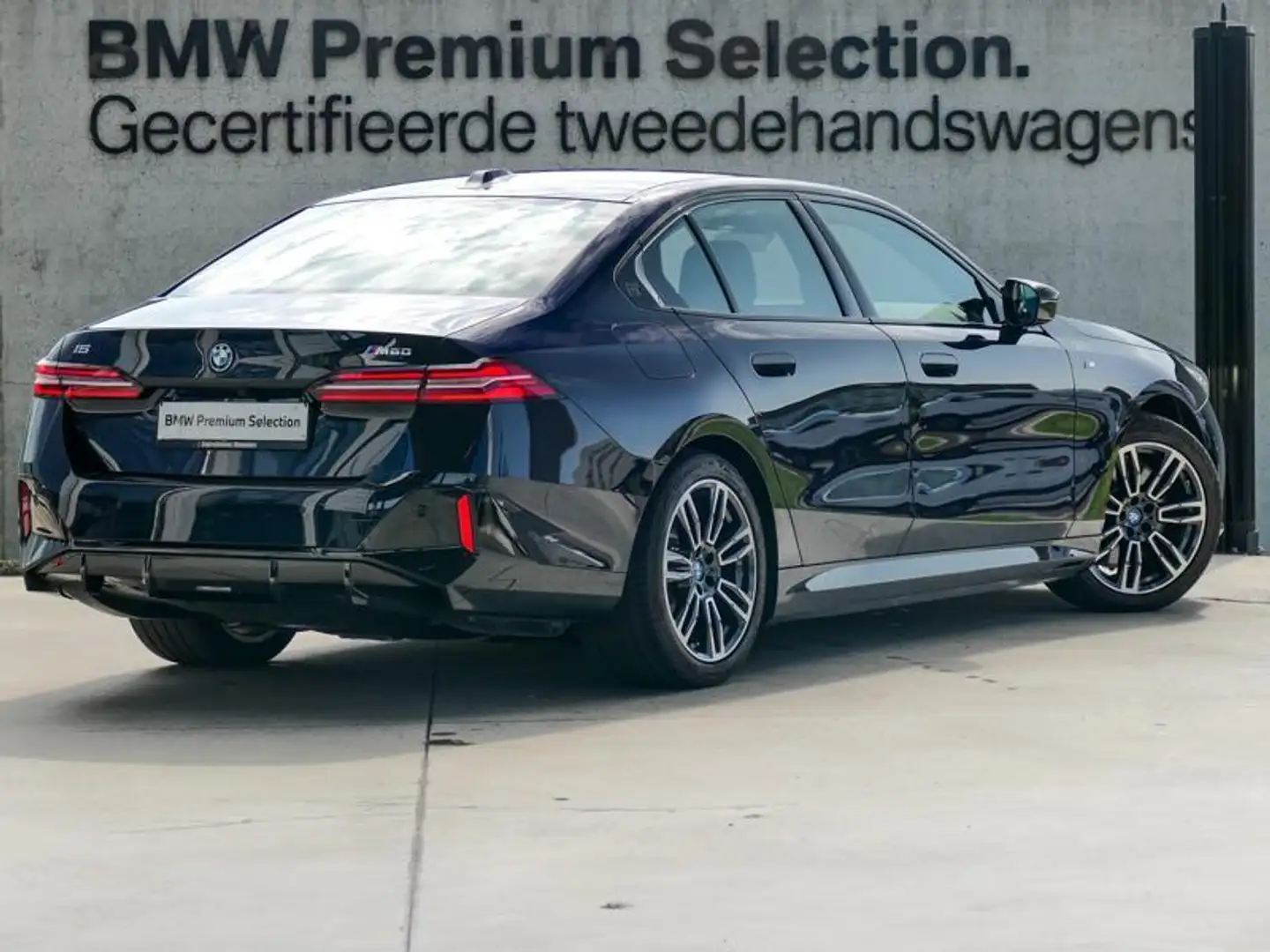 BMW i5 M60 xDrive Noir - 2