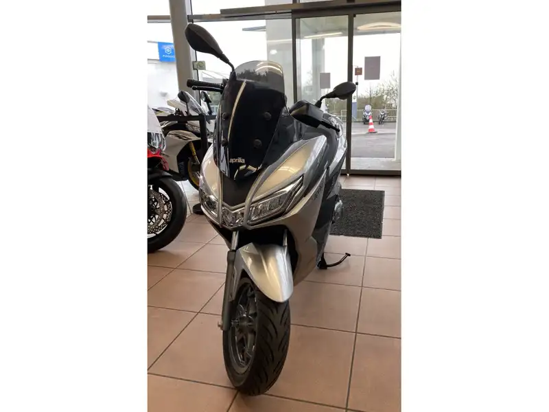 Aprilia SX 50 - foto 2