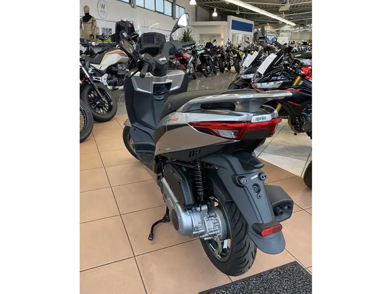 Aprilia SX 50 - foto 3