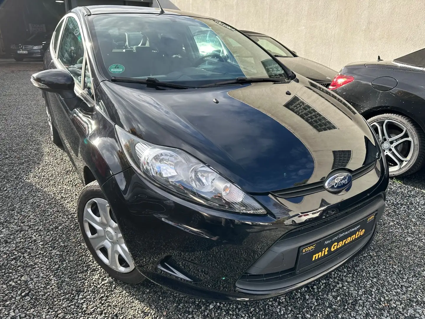 Ford Fiesta Trend*Klima*8-Fach*HU Neu*Service Neu* Schwarz - 2