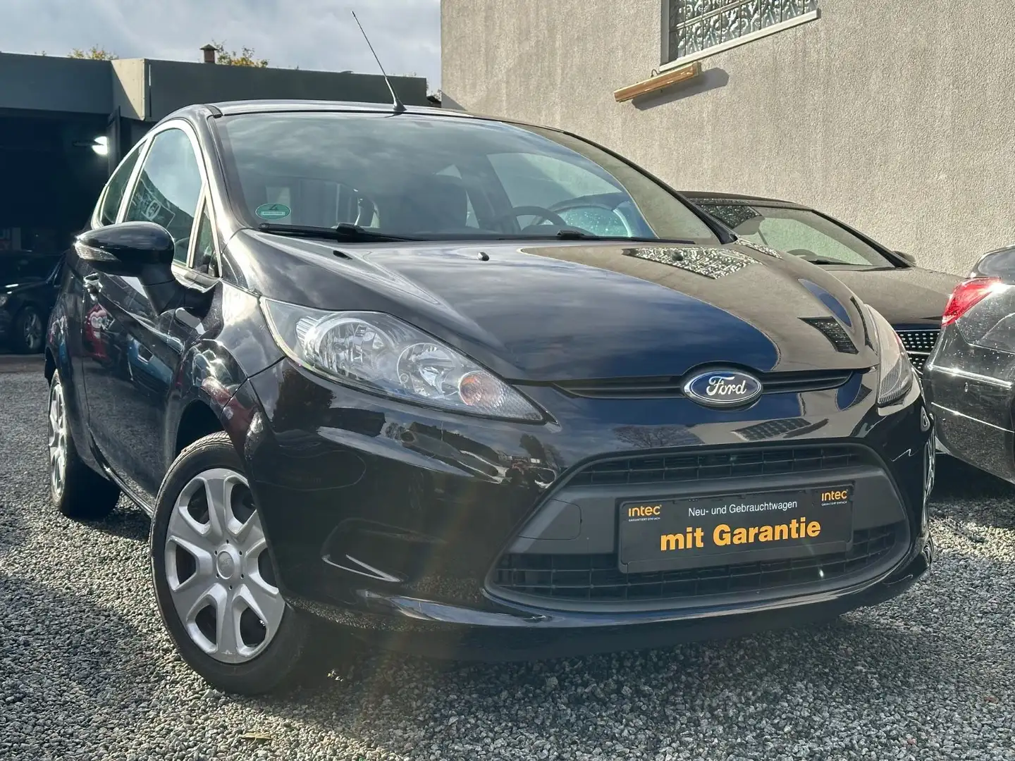 Ford Fiesta Trend*Klima*8-Fach*HU Neu*Service Neu* Schwarz - 1