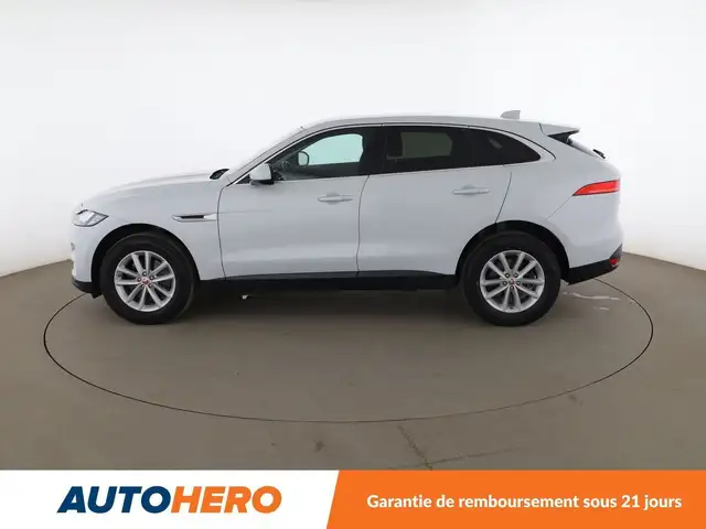 Jaguar F-Pace view 3