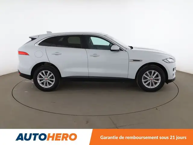 Jaguar F-Pace view 7