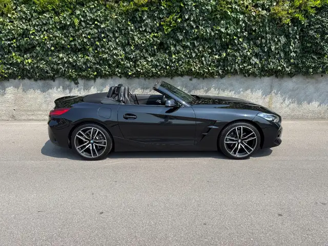 BMW Z4 view 4