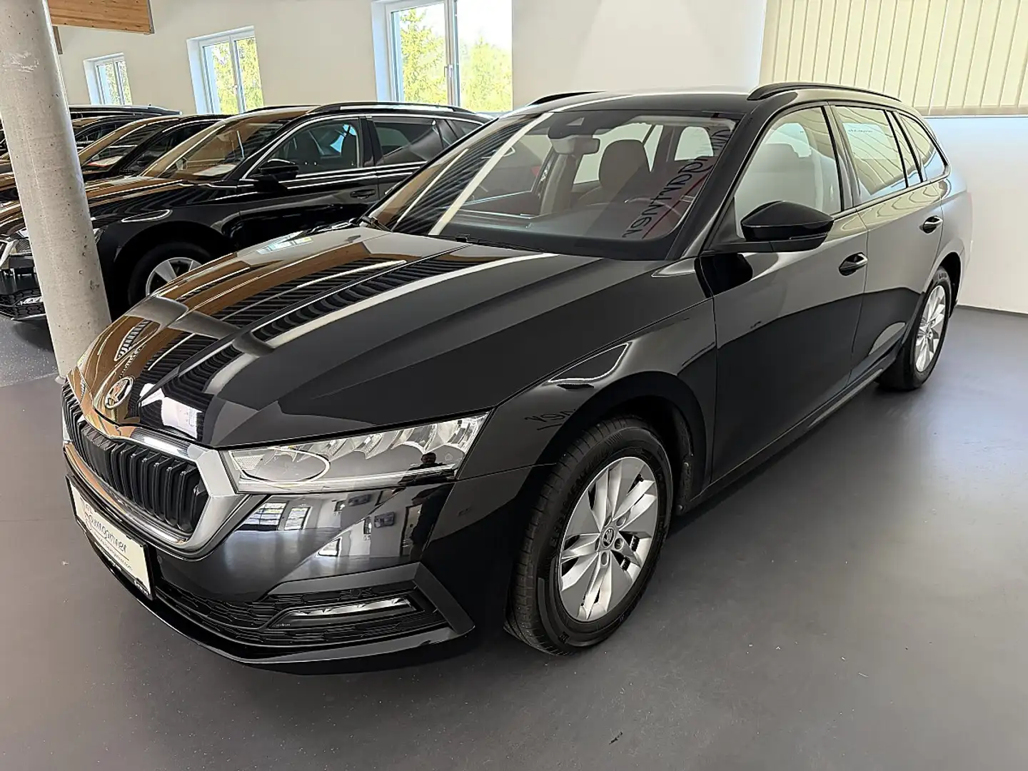 Skoda Octavia Combi 2,0TDI DSG *LED*NAVI*ACC*AHK*Sitzheizung*... Schwarz - 2