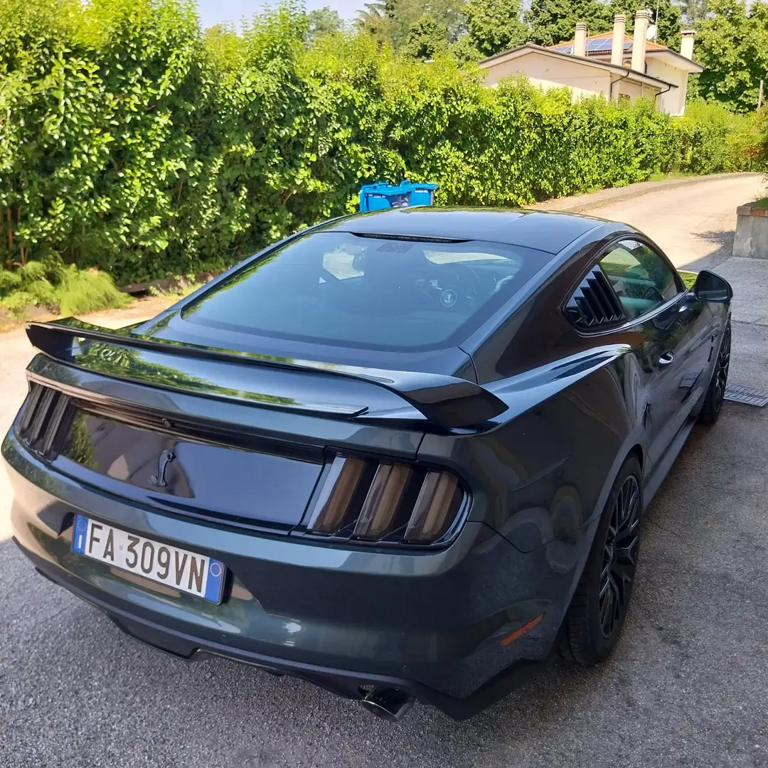 Ford Mustang Fastback 5.0 ti-vct V8 GT 421cv - 2