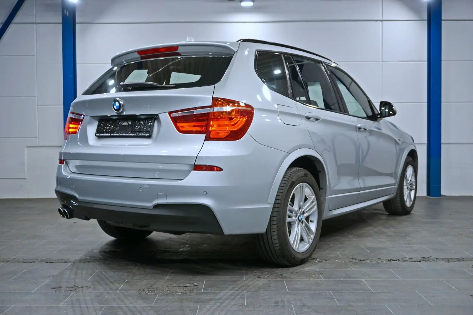 BMW X3 xDrive 30d M Sport LED AHK KAM 360° SHZ TEMP Argent - 2