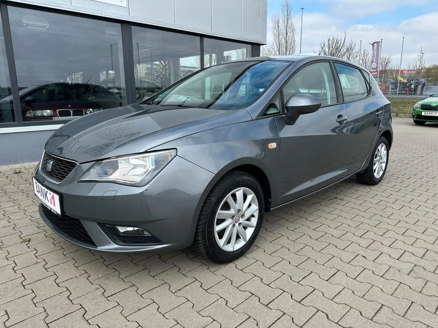 SEAT Ibiza Style Viva 1,4 16V 5trg Klimaautom/SHZ/PDC Grau - 1