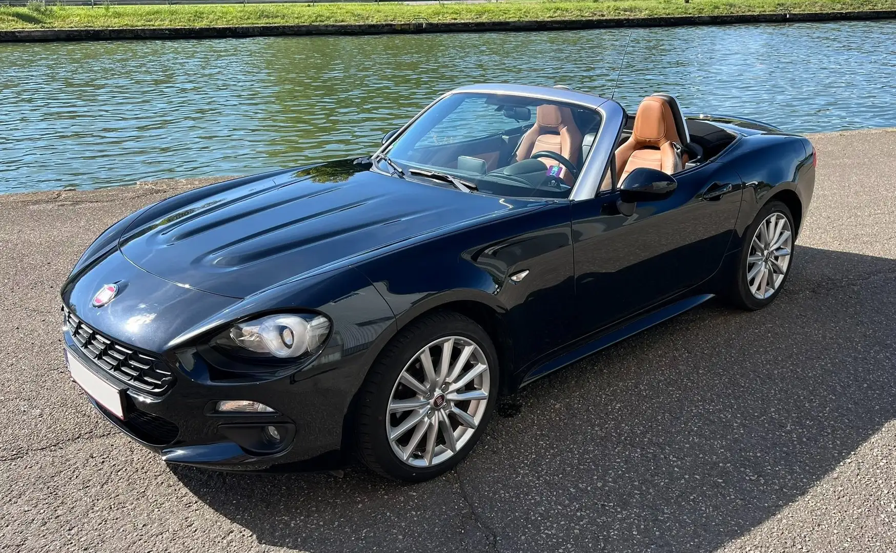 Fiat 124 Spider 124 Spider 1.4 MultiAir Turbo Lusso Noir - 1
