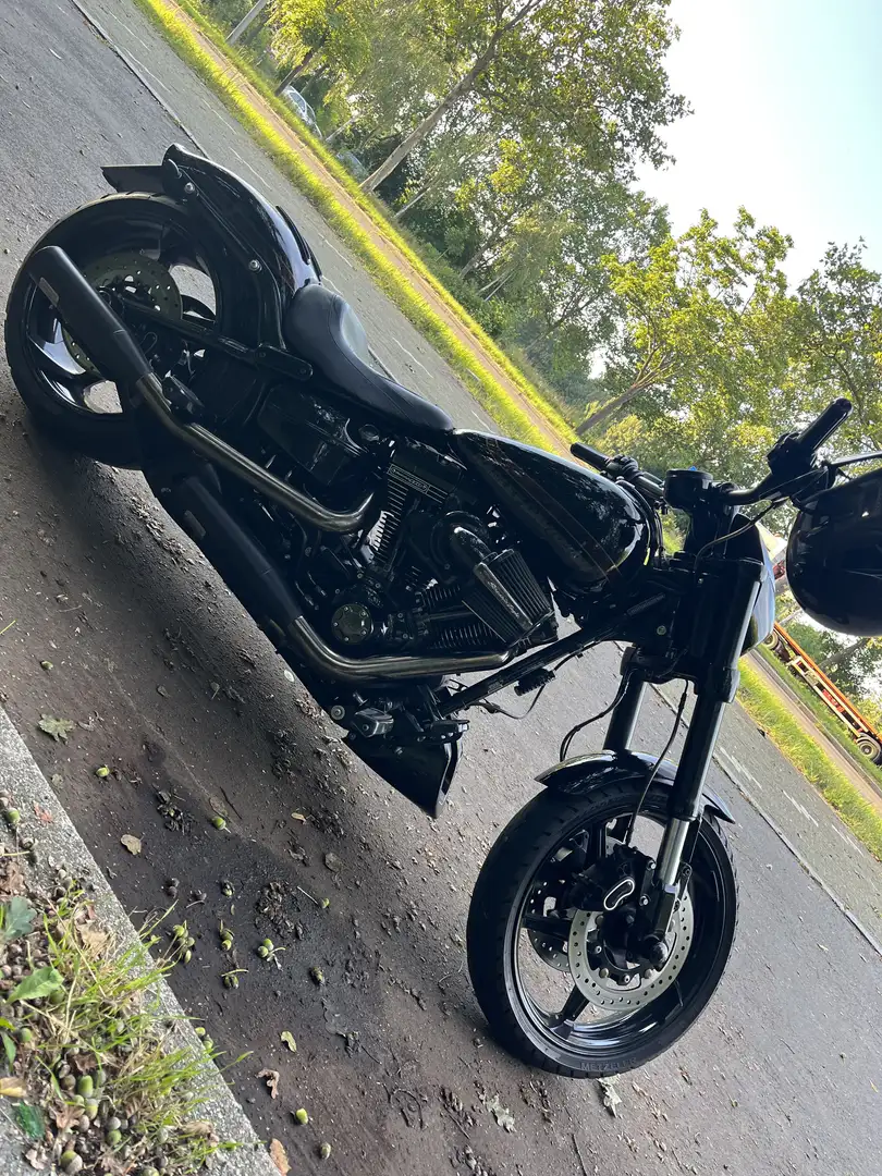 Harley-Davidson CVO Pro Street Breakout Noir - 1