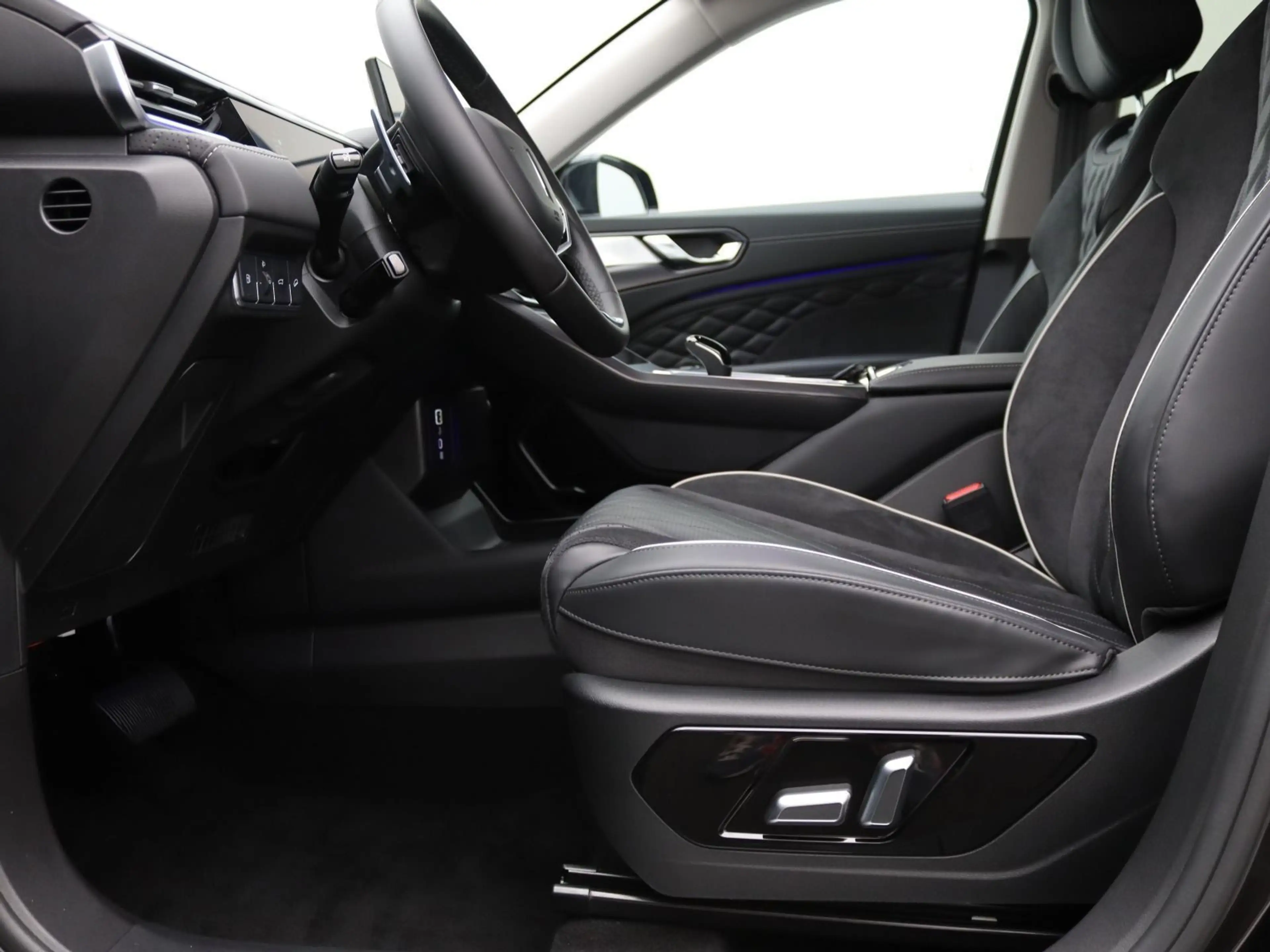 GWM WEY 03 WEY 03 Plug-in Hybrid LUXURY / Navi, 360°, HuD — photo 13