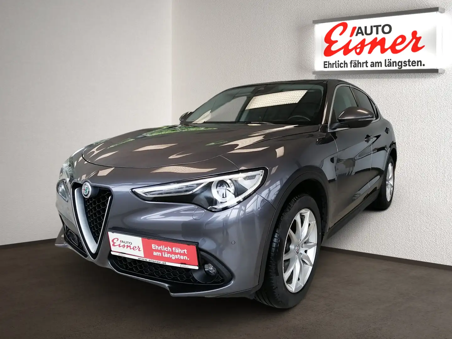 Alfa Romeo Stelvio SUPER 2.2 ATX AWD BIG DEAL Grijs - 2