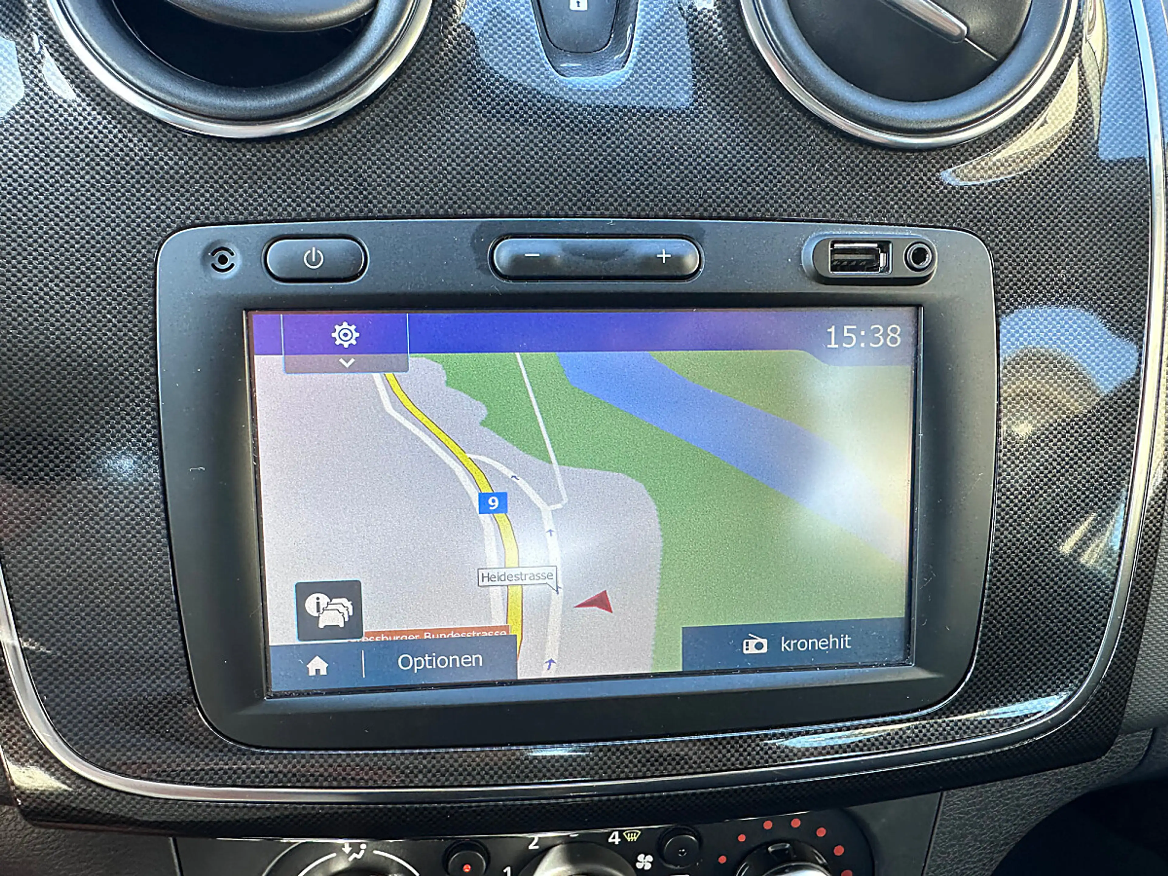 Dacia Logan 0.9 TCe Supreme Kombi · 1. Besitz · Navi · Einp... — photo 14