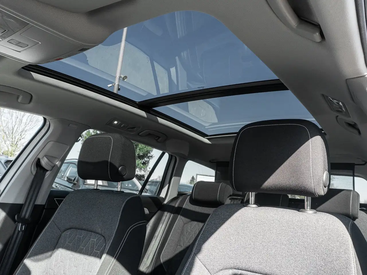 Volkswagen Passat Variant 1.5 TSI DSG Business 8