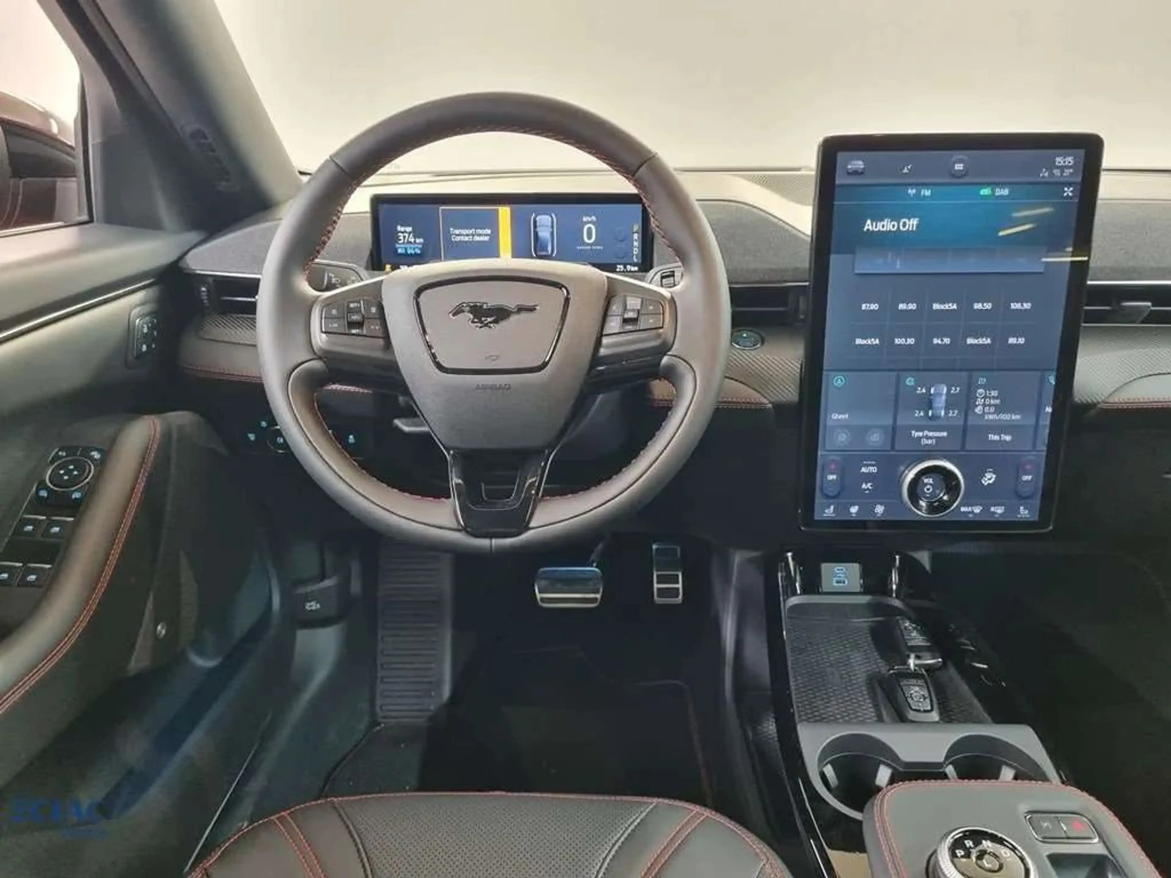 Ford Mustang Mach-E Mustang Mach-E 76 kWh AWD Premium Standard Range — photo 7