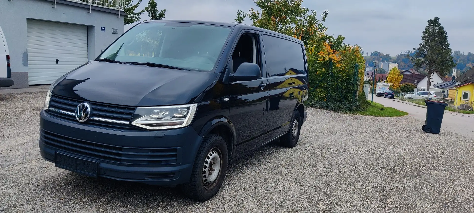 Volkswagen T6 Transporter DSG Schwarz - 1