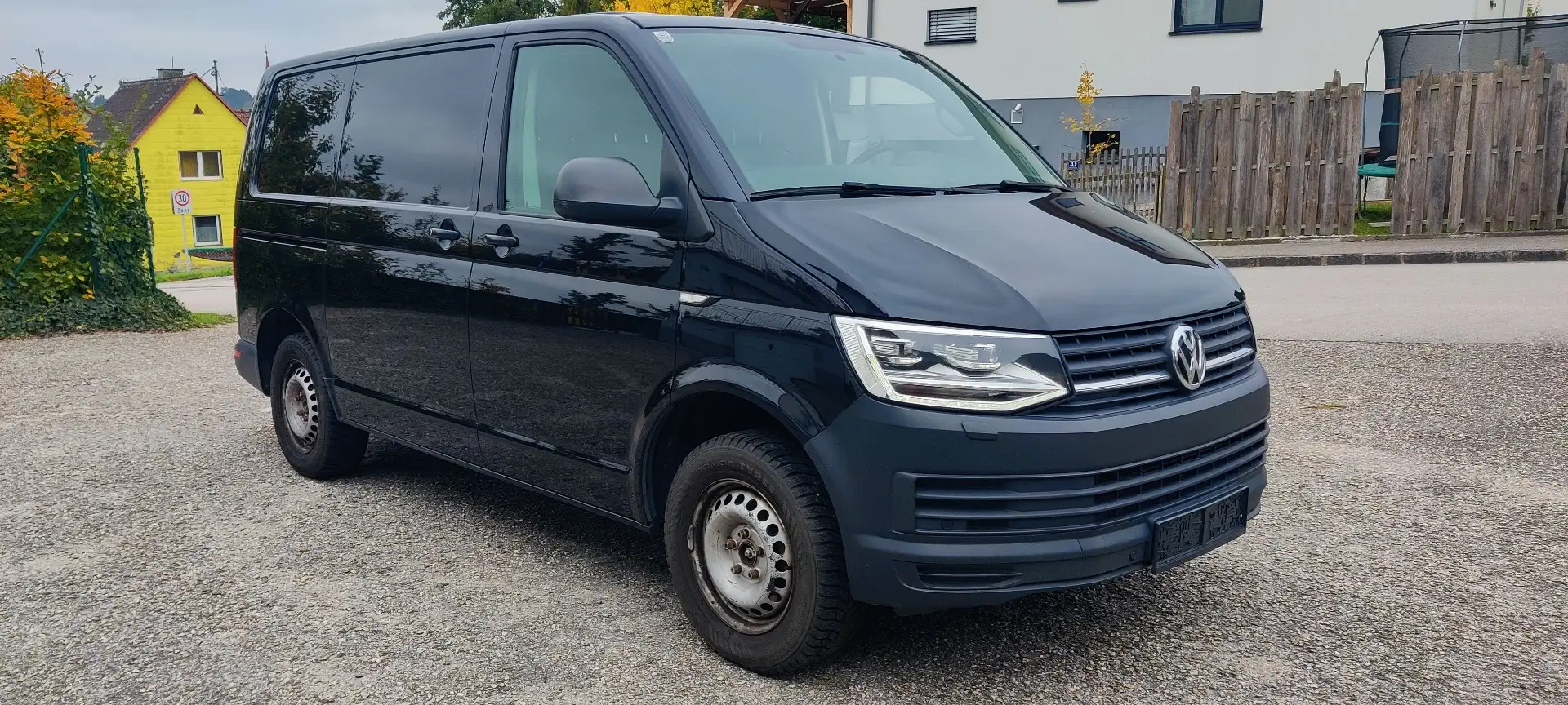 Volkswagen T6 Transporter DSG Schwarz - 2
