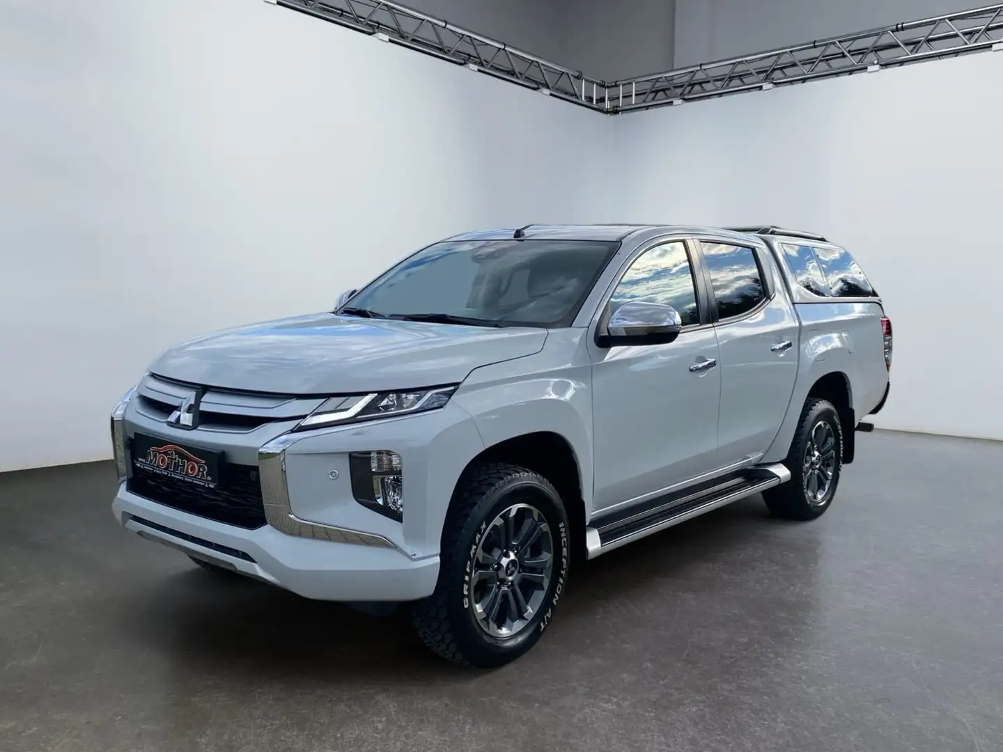 Mitsubishi L200 Intro Edition 2,2 DI-D TEMP SHZ DAB Blanc - 2