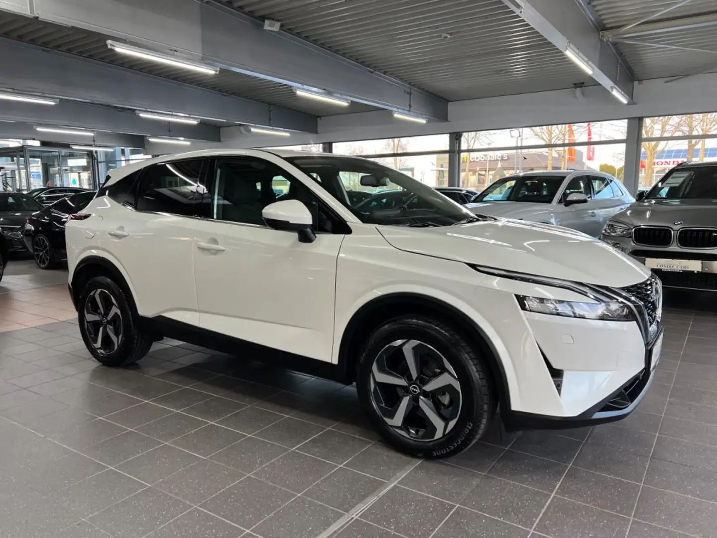 Nissan Qashqai 1.3 Connecta LED+KEYLESS+360°+ACC+VC. Blanc - 2