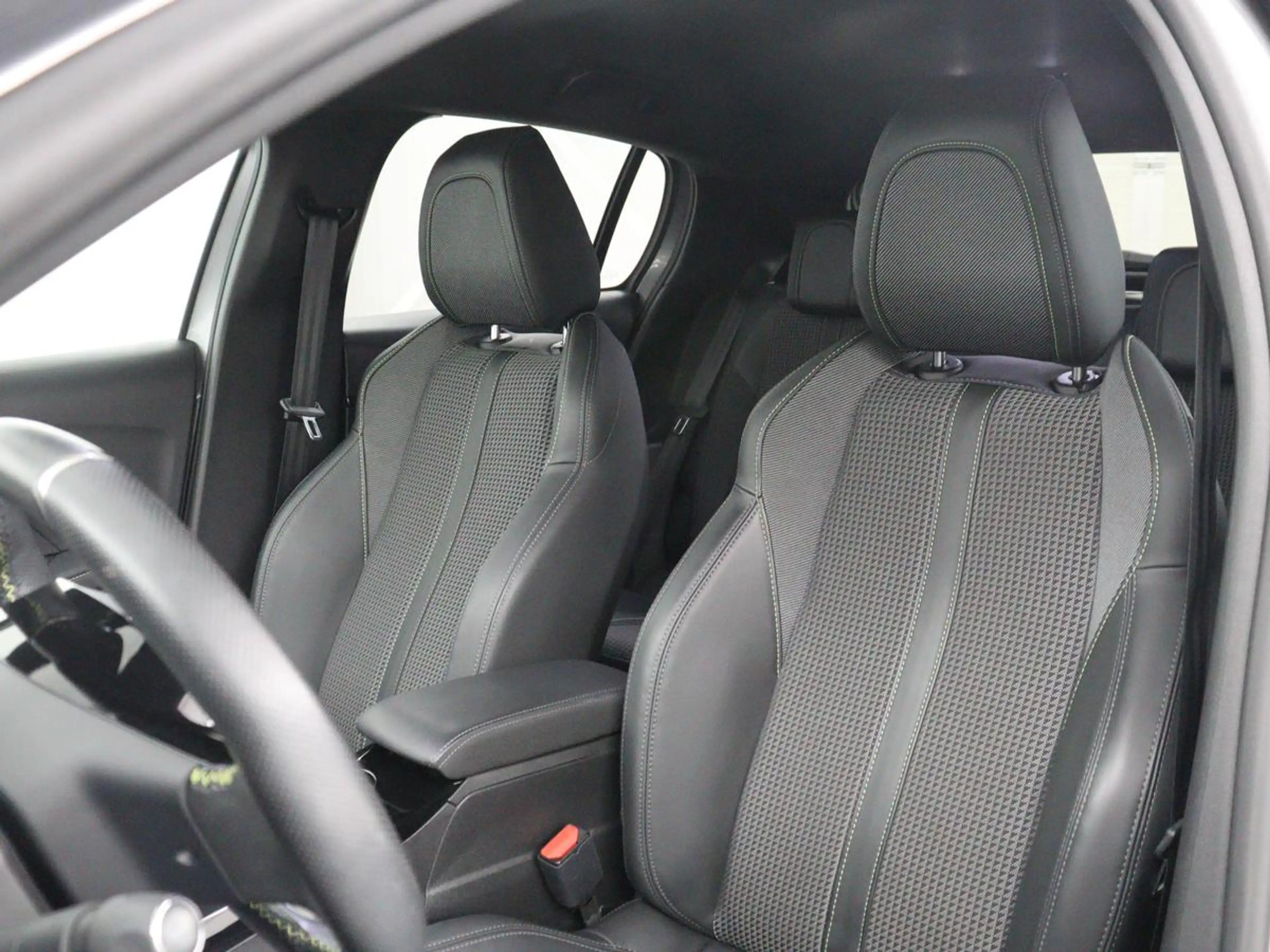 Peugeot e-208 EV GT 350 50 kWh | SOH 92,2% | Half leder | Stoelv — photo 5