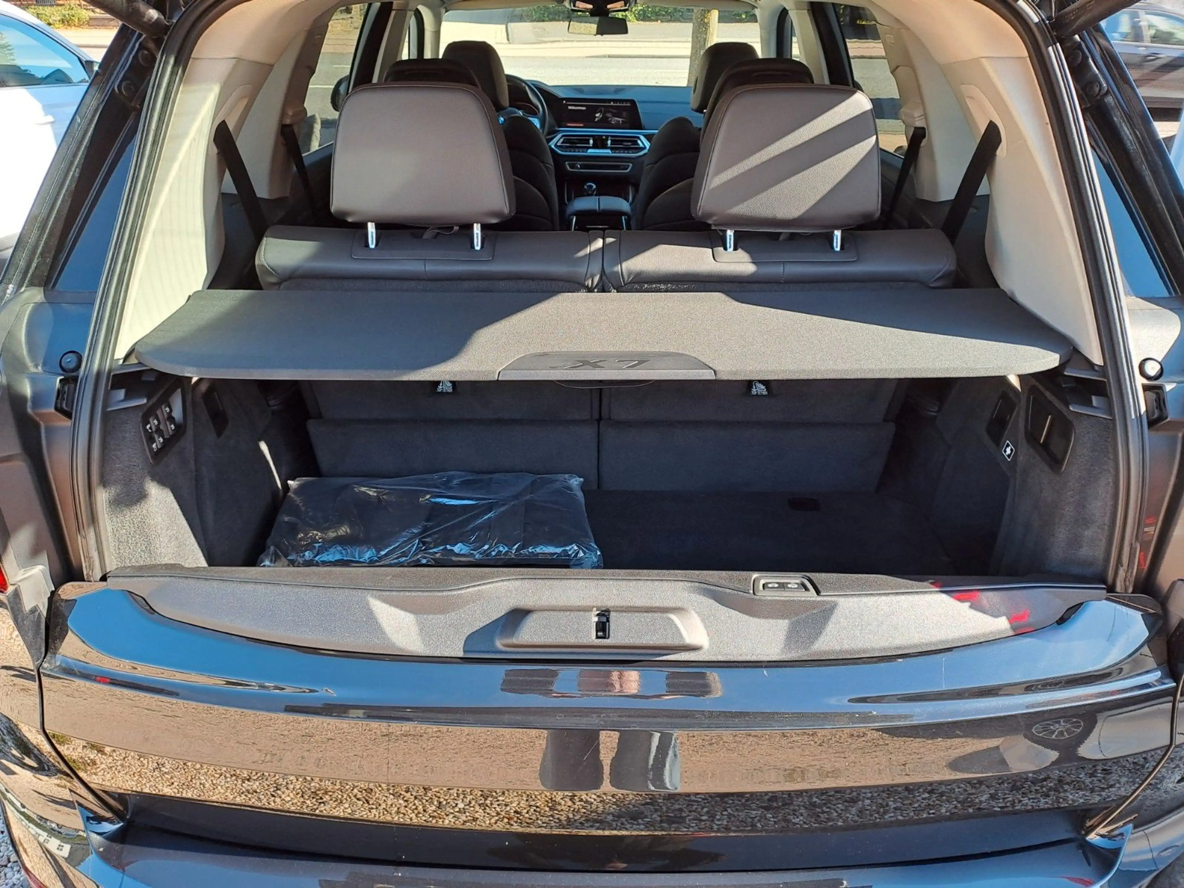 BMW X7 xDrive 40 i*1 HD*PANORAMA*45TKM*LASER*6 SITZE — photo 13
