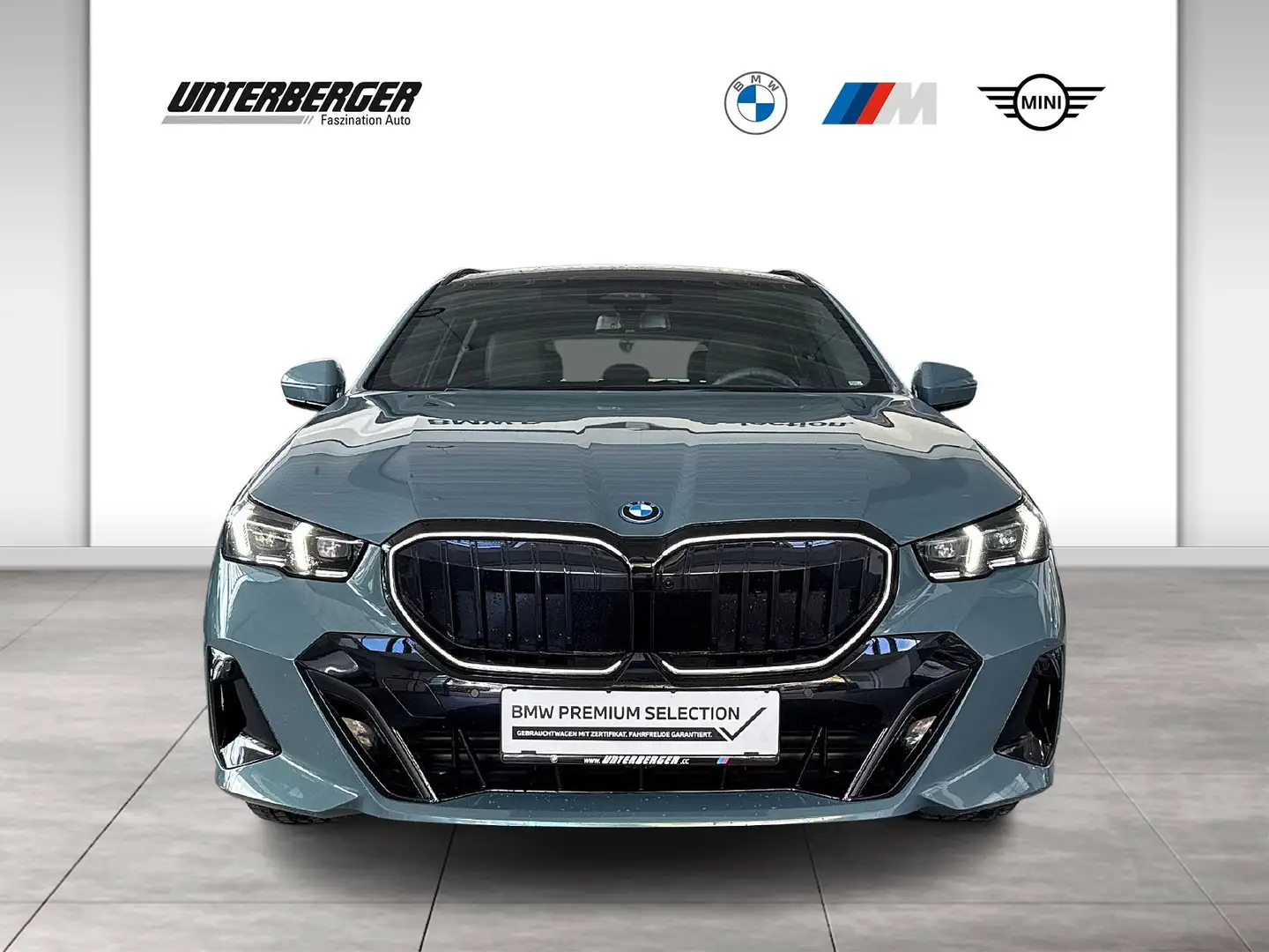 BMW 550 e xDrive Touring M Sportpaket Head-Up DAB Grün - 2