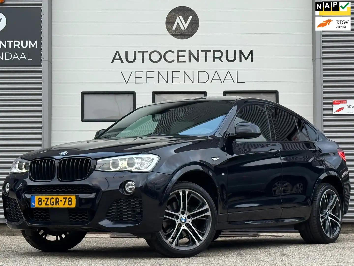 BMW X4 XDrive28i AUT 3X M-SPORT CAMERA/NAP/LEDER/ACC/SHAD Schwarz - 1