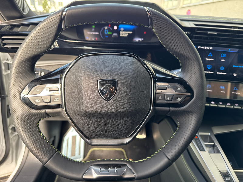 Peugeot 408 PHEV 225 GT ACC+LED+Navi+2xKlima+360+Kam.+PDC — photo 7
