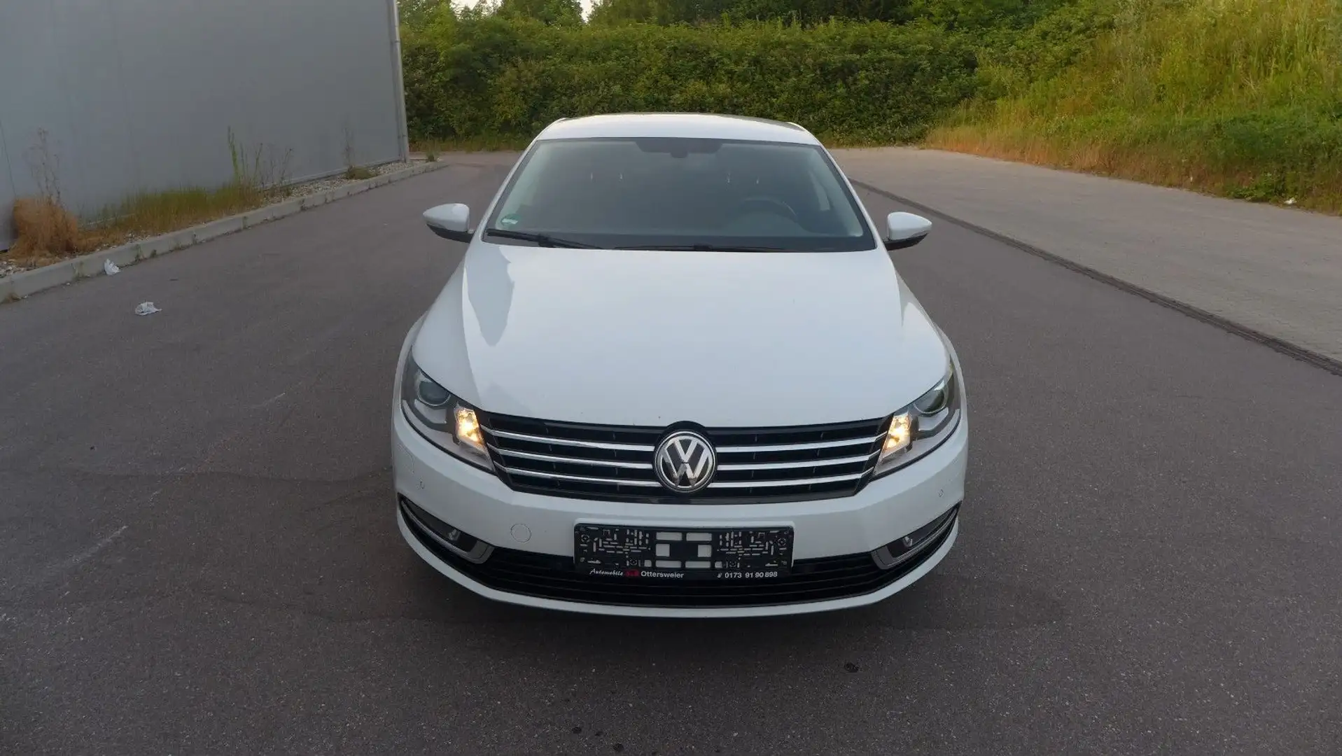 Volkswagen Passat CC *BMT*NAVI*PDC*ACC*AUTOMATIK. Weiß - 2