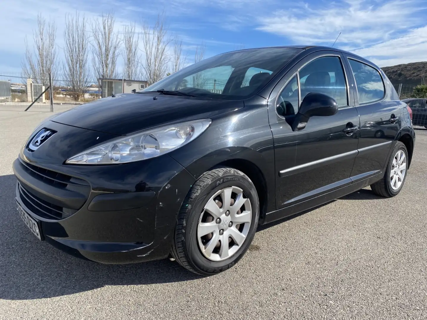 Peugeot 207 1.4i 16v XS Negro - 1