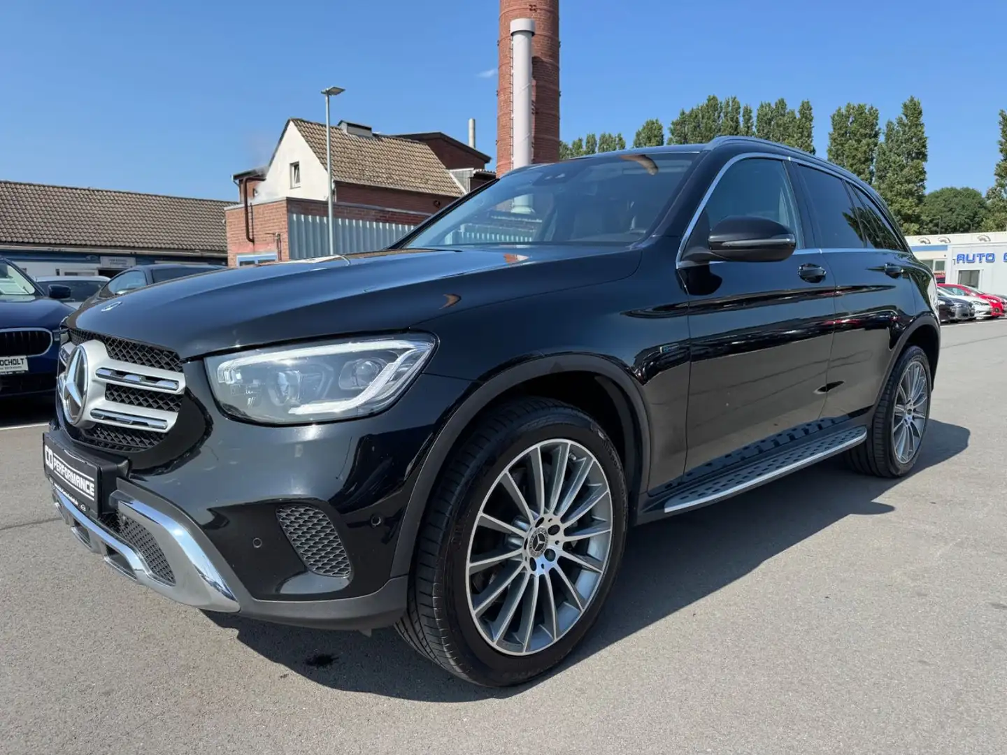 Mercedes-Benz GLC 300 de*4MATIC*AMG*LEDER*LED* Noir - 1