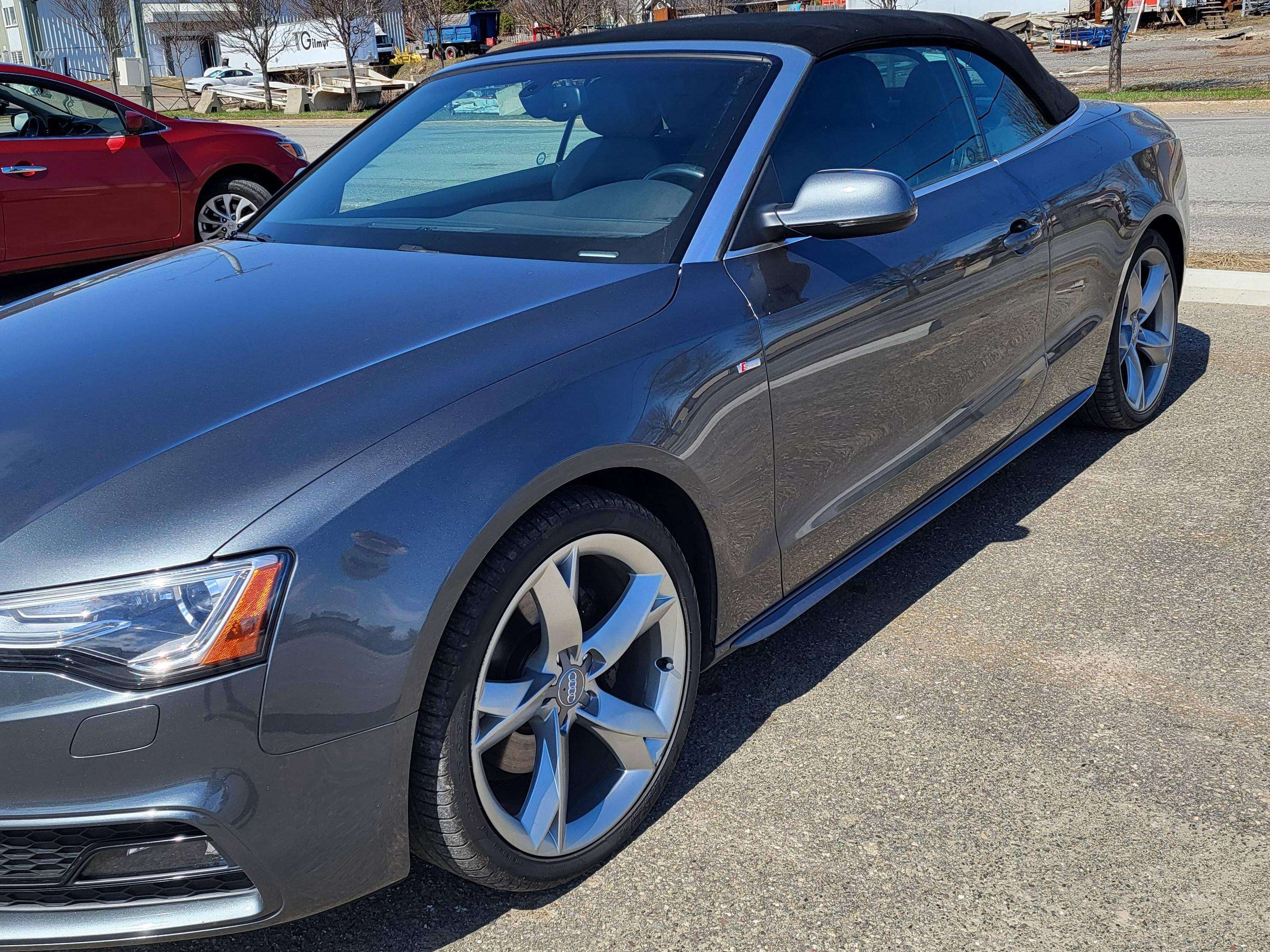 2013 Audi A5 Cabriolet S line 2.0 .Très bonne état. Un bijoux.
