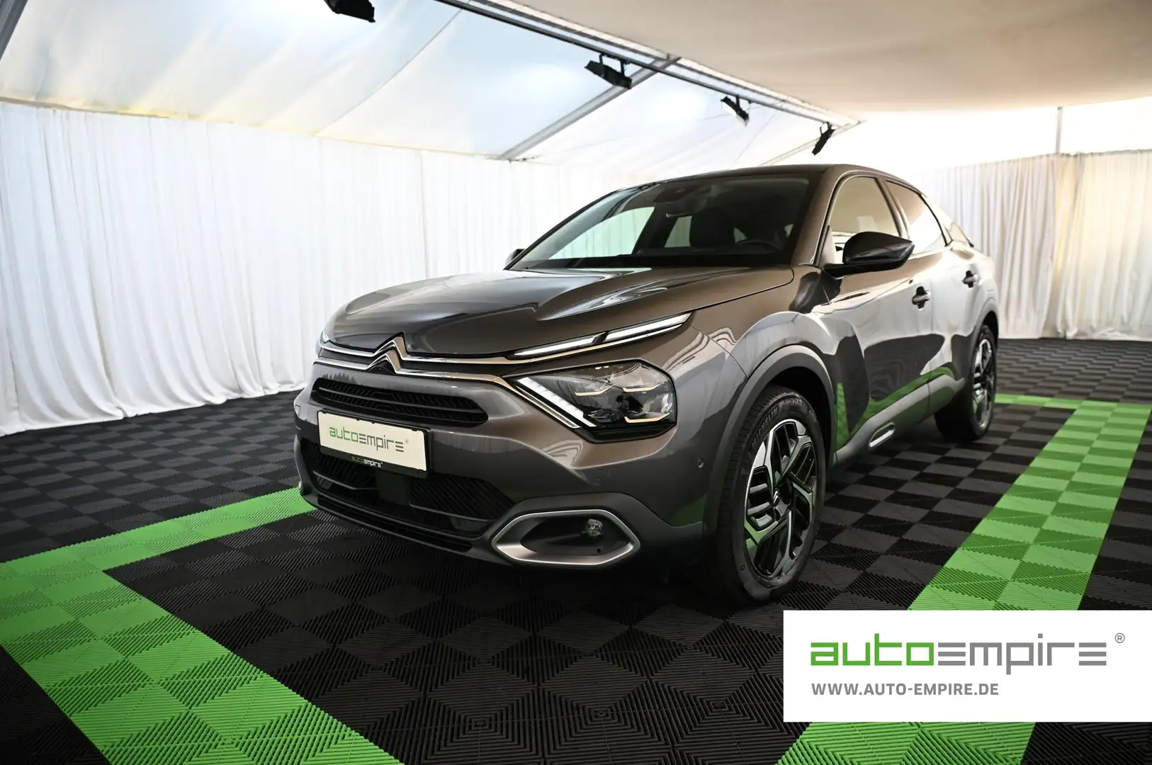Citroen C4 1.2 PT EAT8 130 MAX LED/NAVI/SOUND/PANO/H-UP /18 Gris - 1