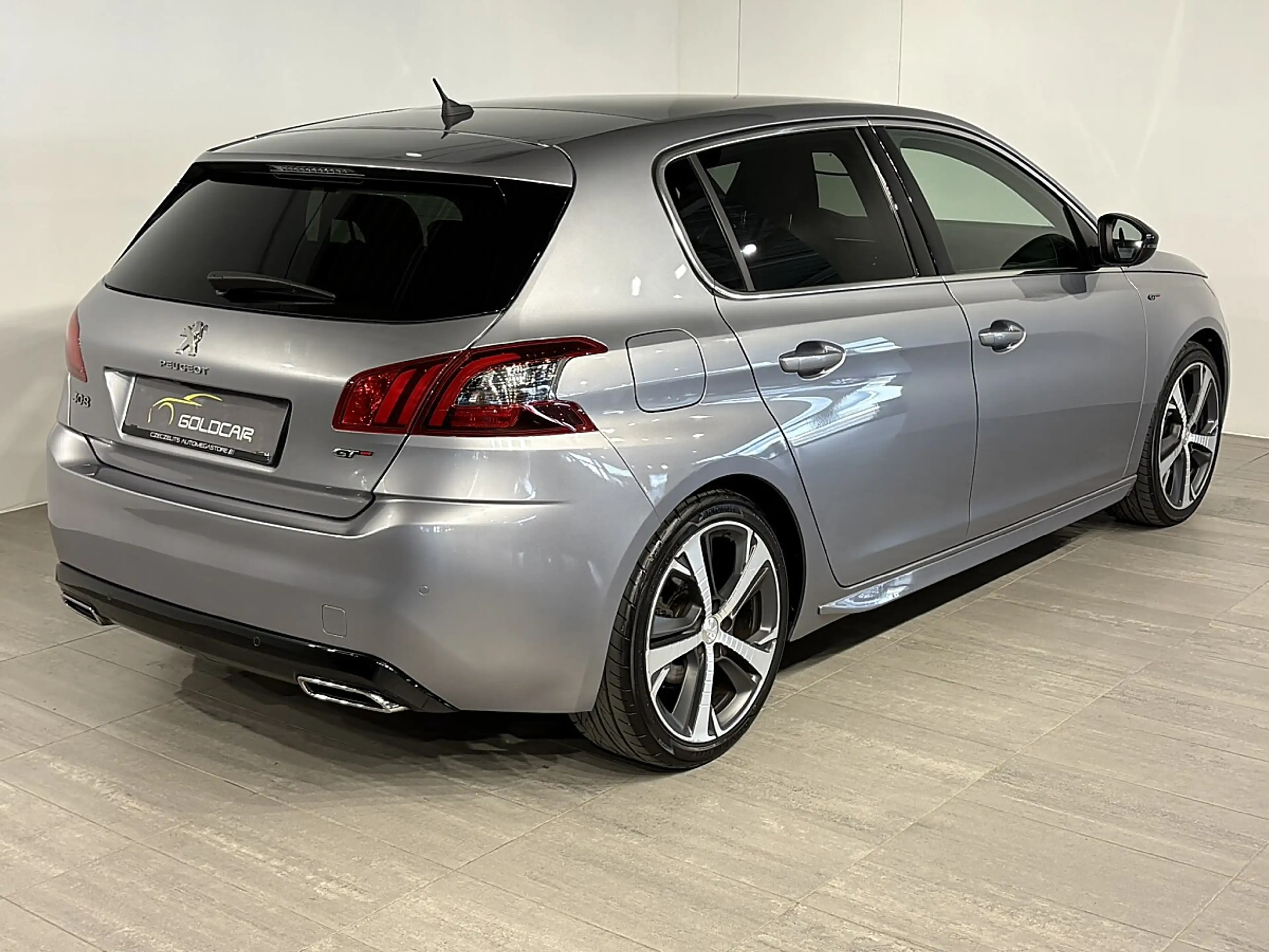 Peugeot 308 2,0 BlueHDI 180 GT EAT8 S&S — photo 9