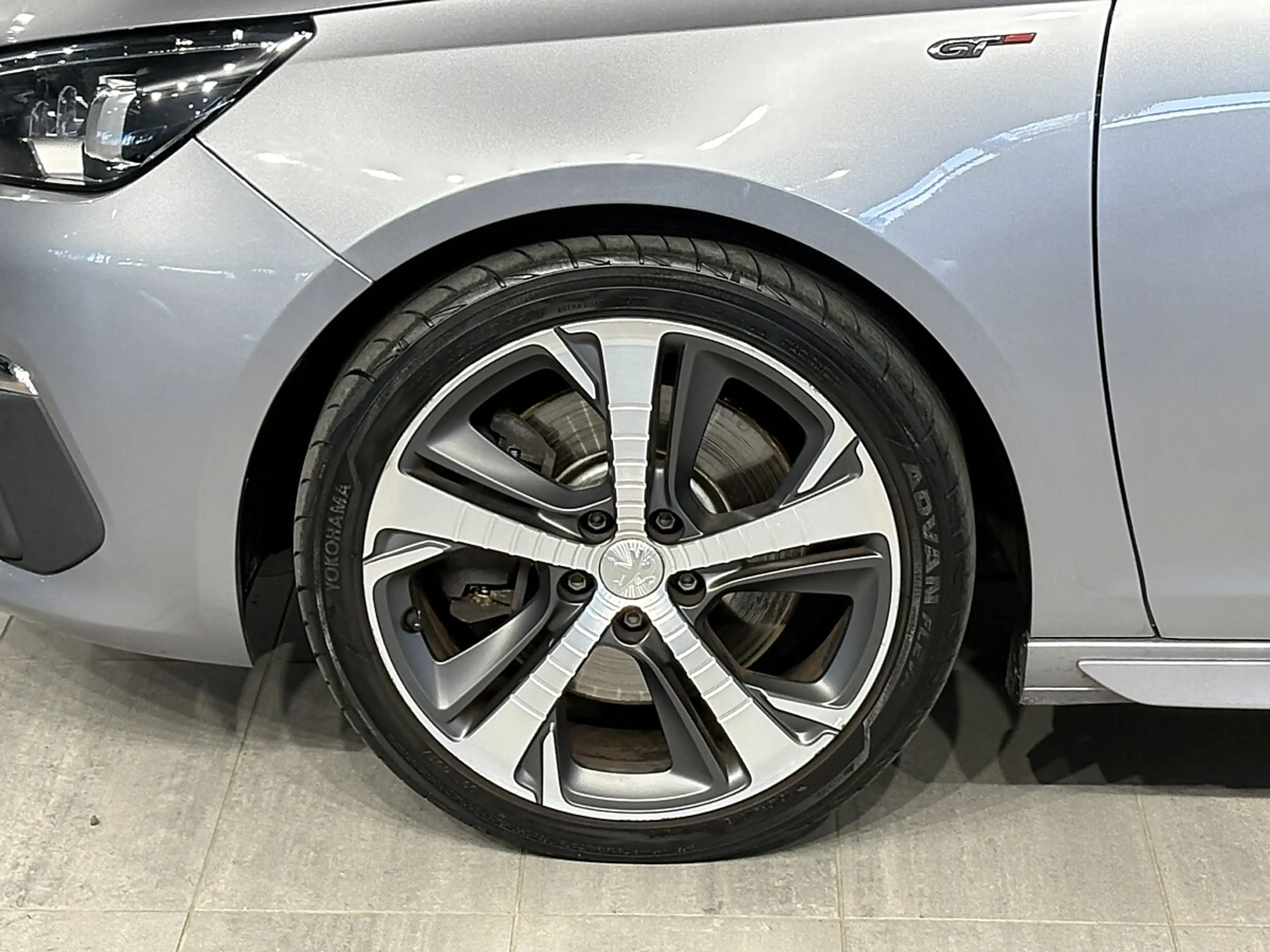 Peugeot 308 2,0 BlueHDI 180 GT EAT8 S&S — photo 5