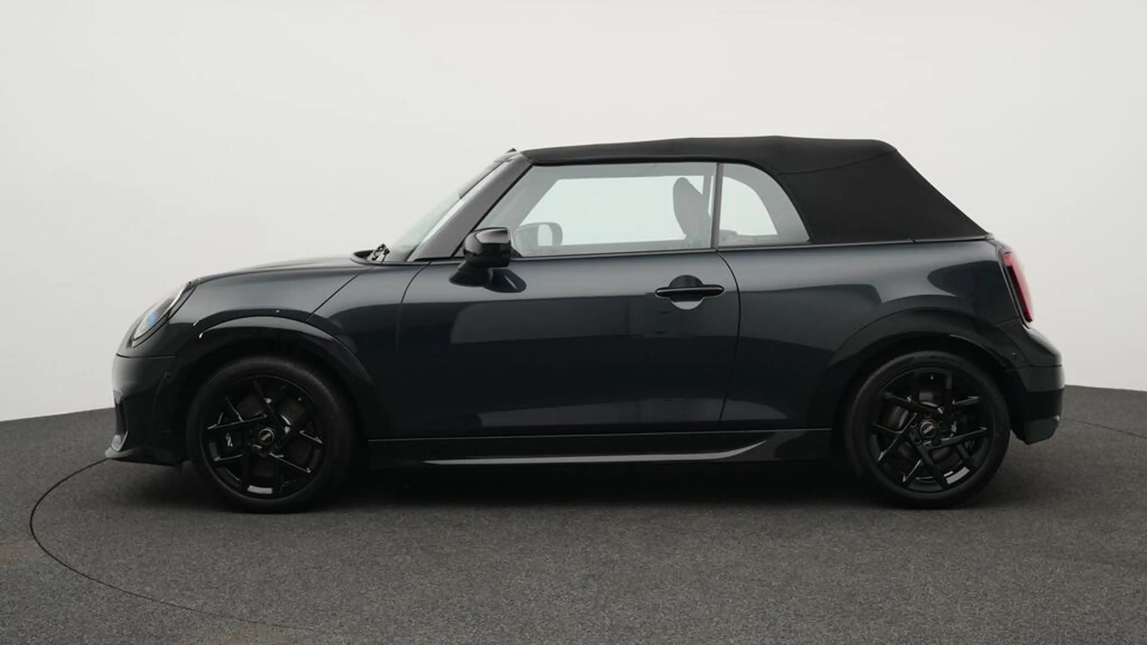 MINI Cooper S Cabrio John Cooper Works Trim — photo 3