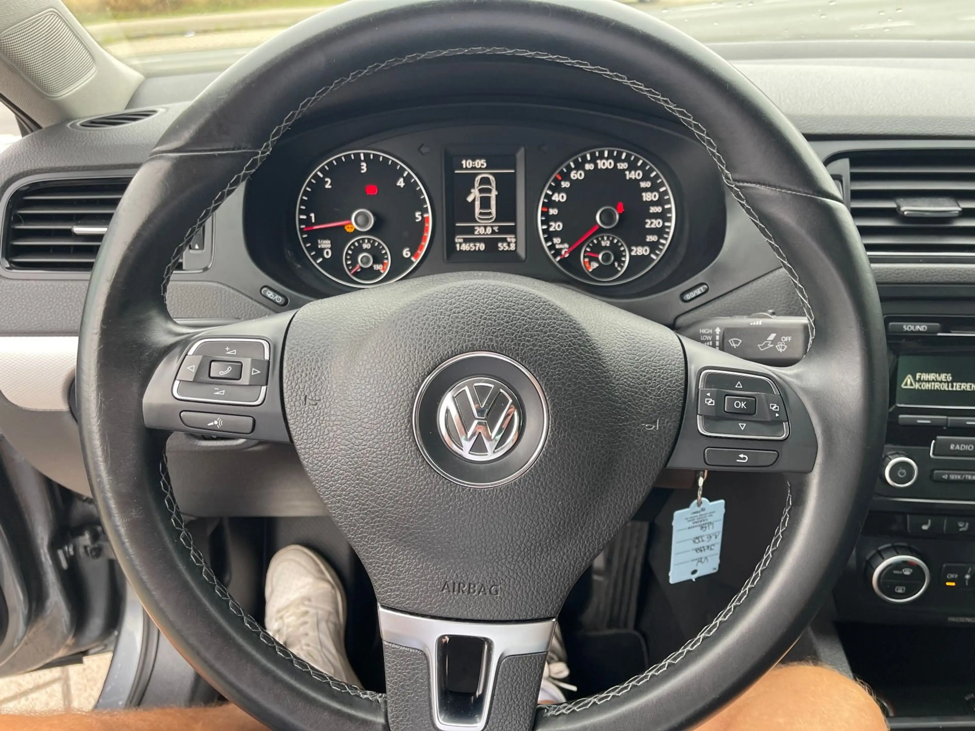 Volkswagen Jetta 1.6 TDi Life Klima AHK — photo 14