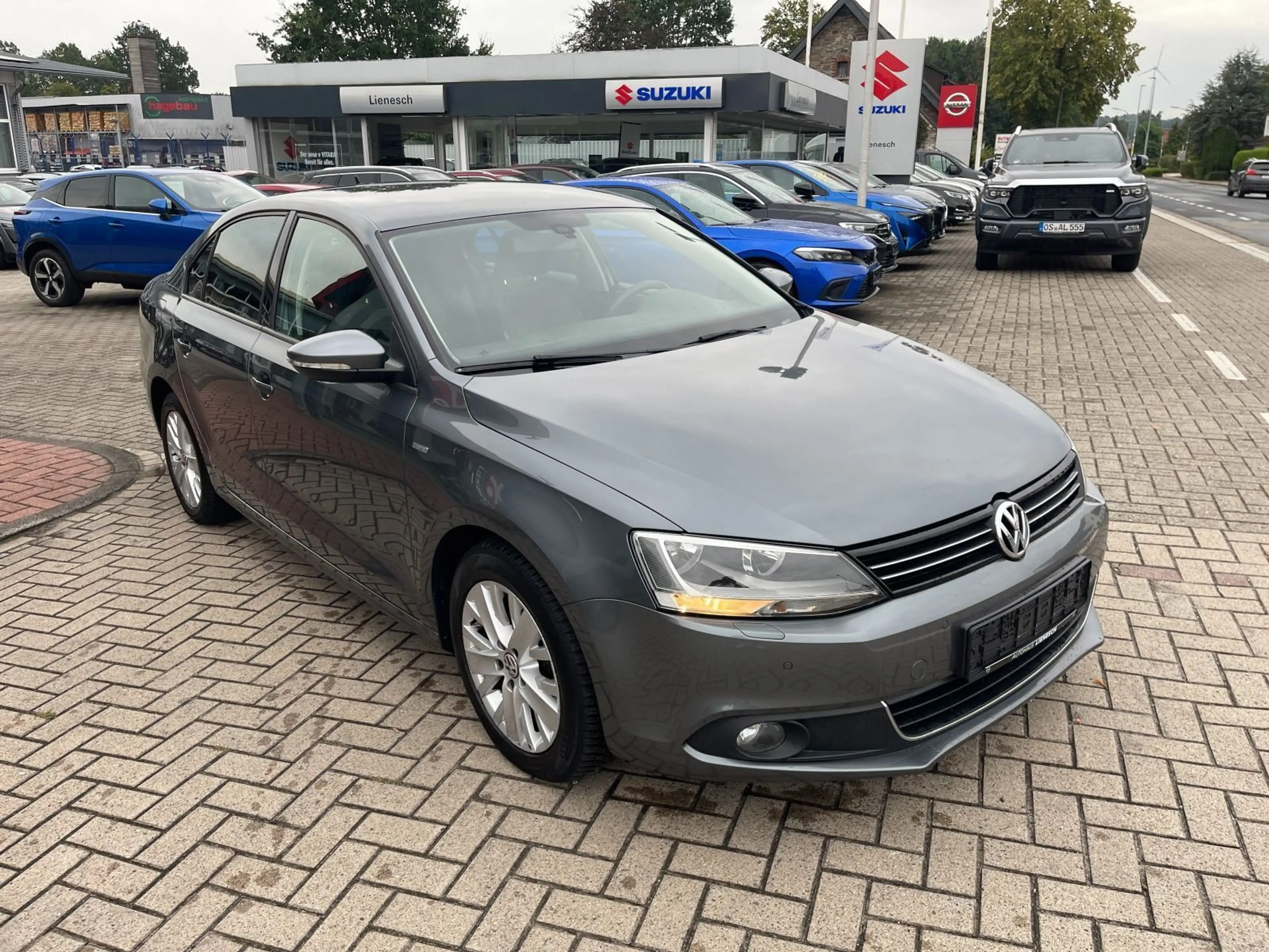 Volkswagen Jetta 1.6 TDi Life Klima AHK — photo 3