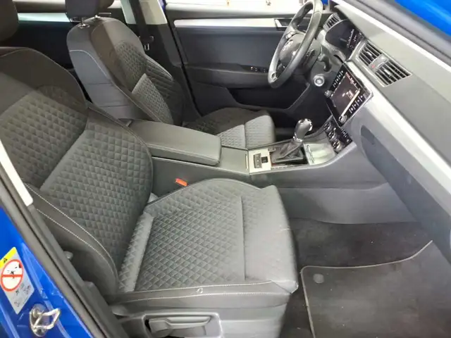 Skoda Superb view 8