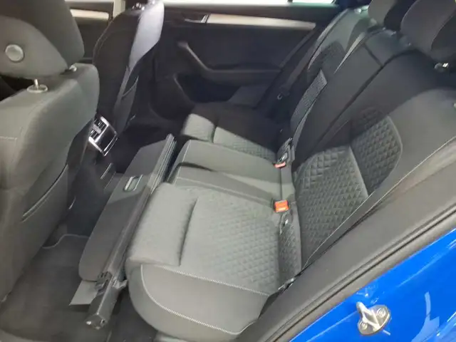 Skoda Superb view 13