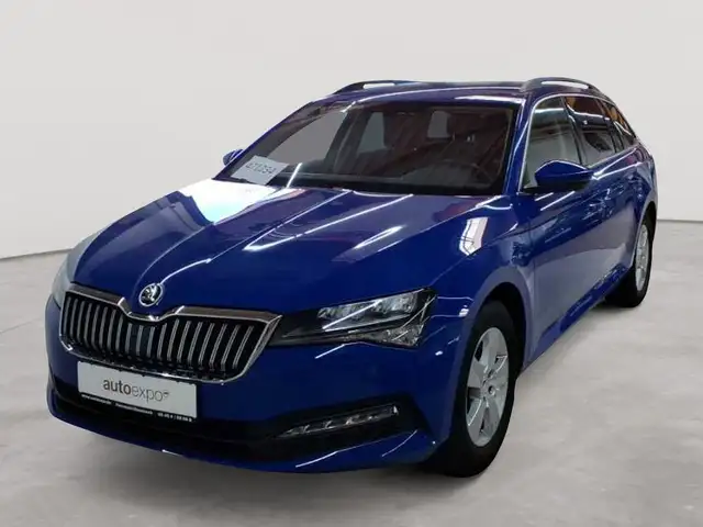 Skoda Superb view 2