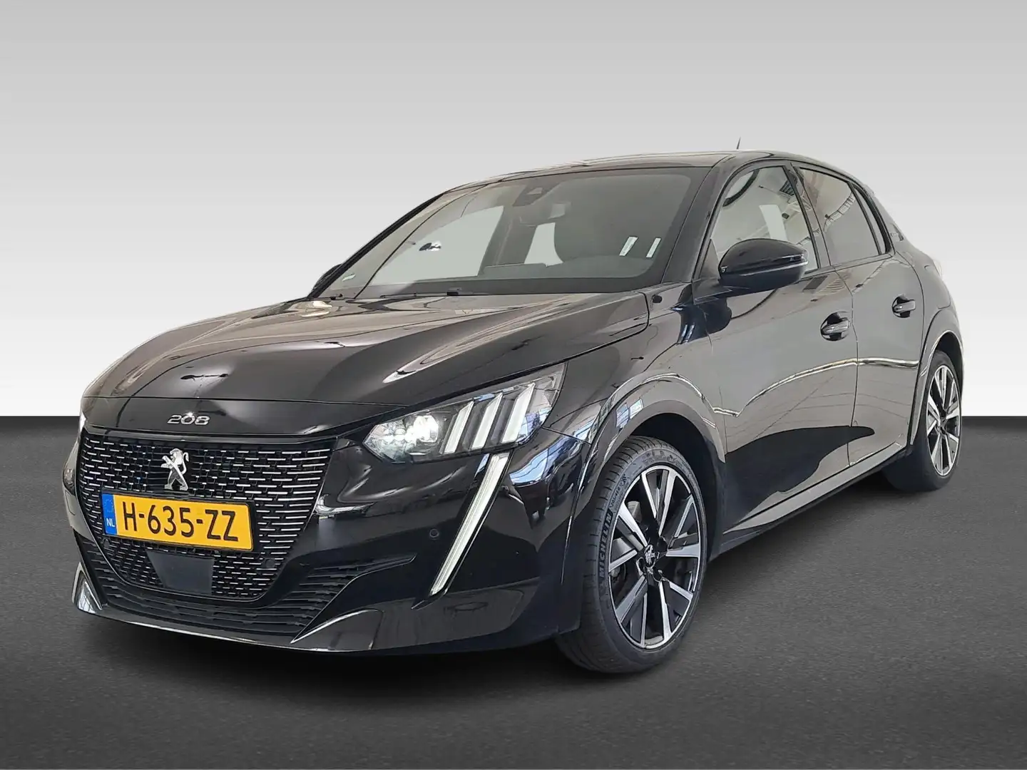 Peugeot 208 1.2 PureTech 130pk EAT8 GT-Line Zwart - 1