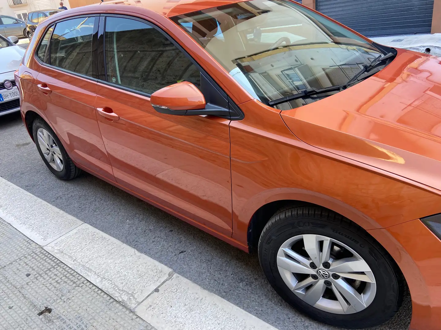 Volkswagen Polo Polo VI 2017 5p 1.0 tgi Comfortline 90cv Arancione - 2