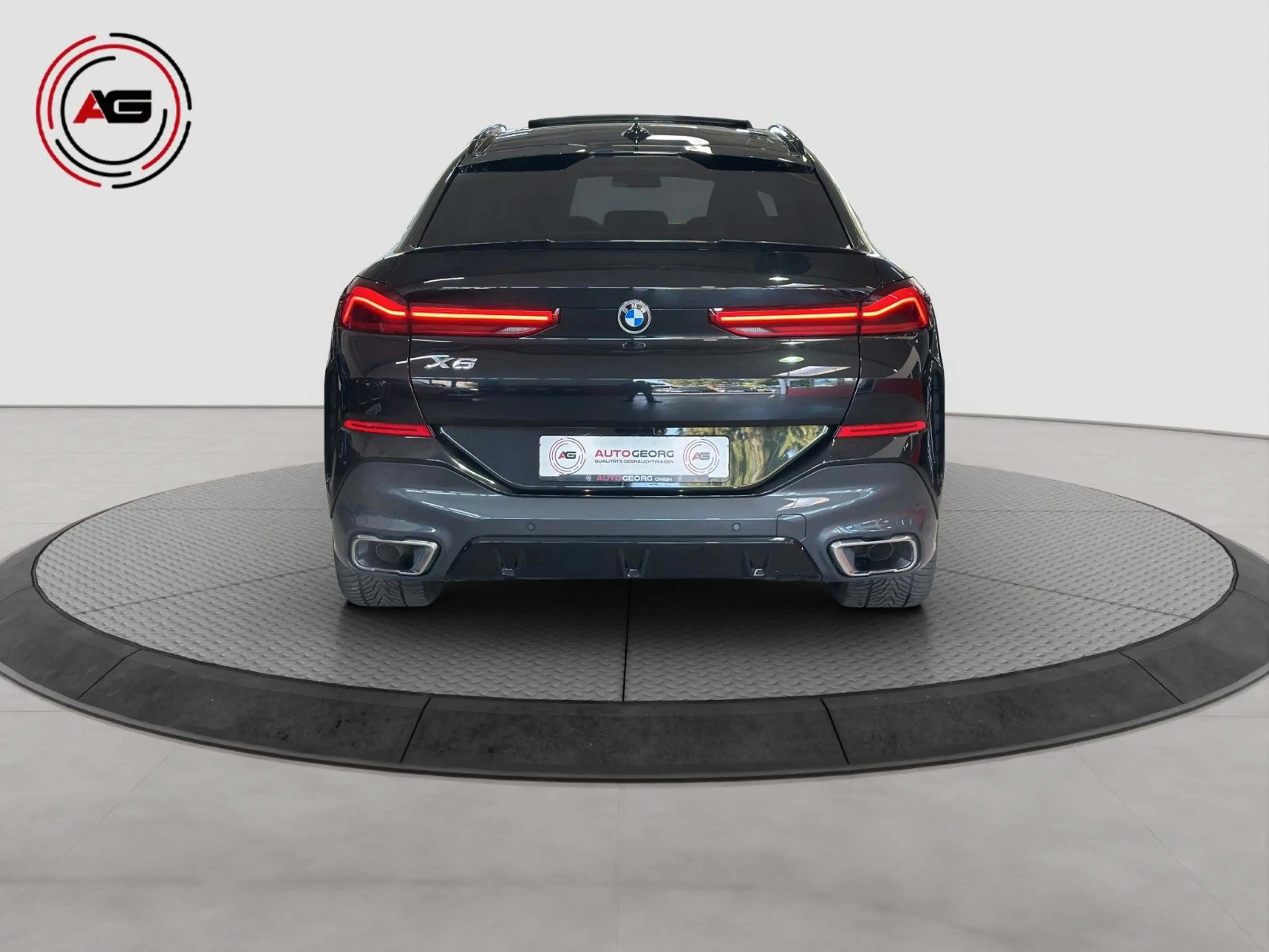 BMW X6 40d M-SPORT LASER ACC PANO 21" HUD HiFi 360° — photo 6