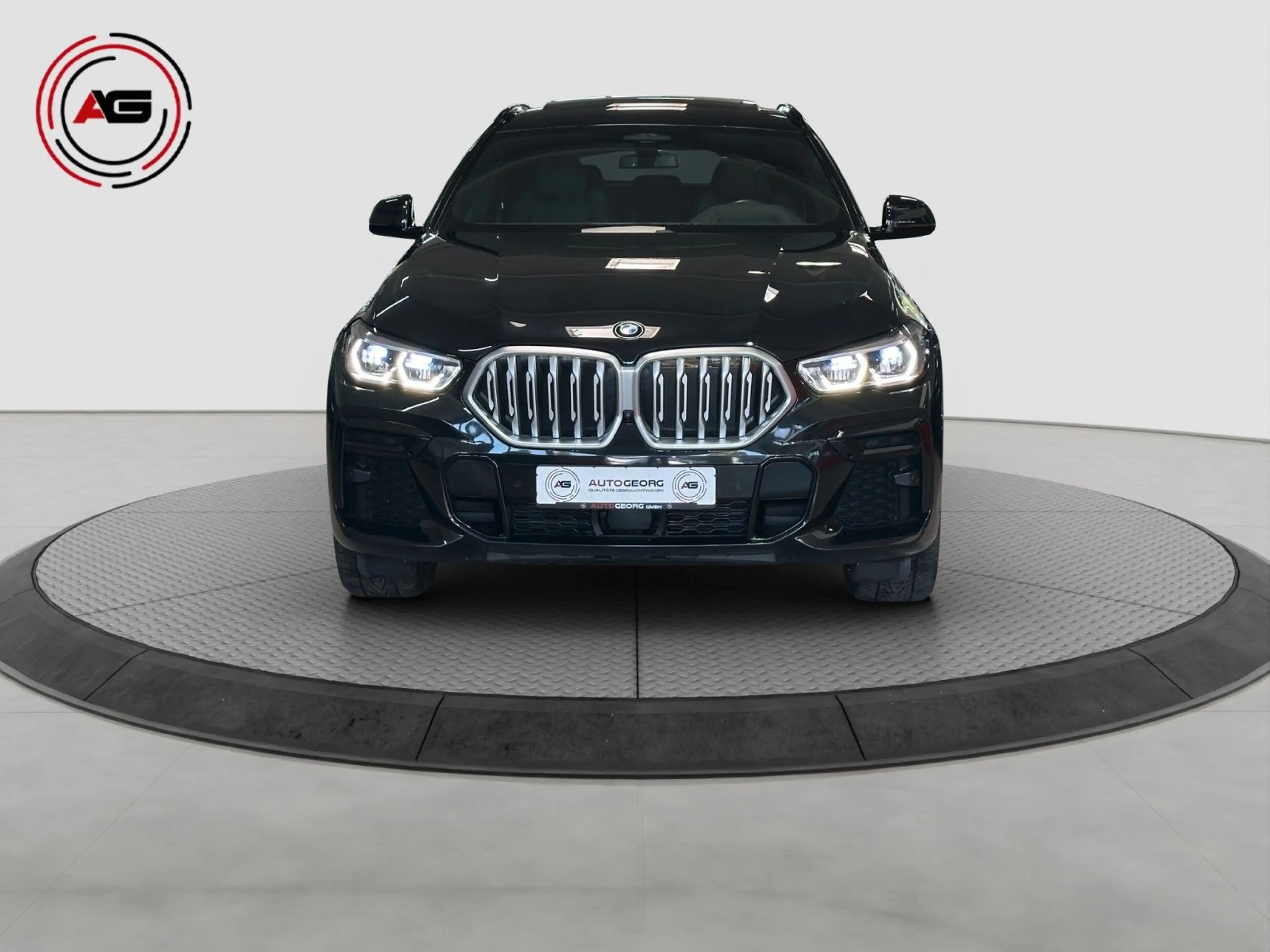 BMW X6 40d M-SPORT LASER ACC PANO 21" HUD HiFi 360° — photo 2